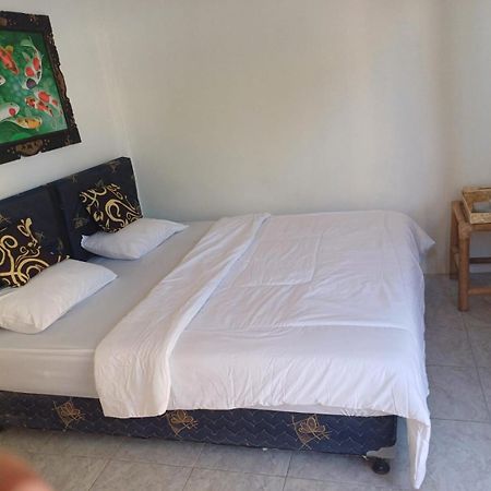 Black Sweet Homestay Dua Gili Air Bagian luar foto